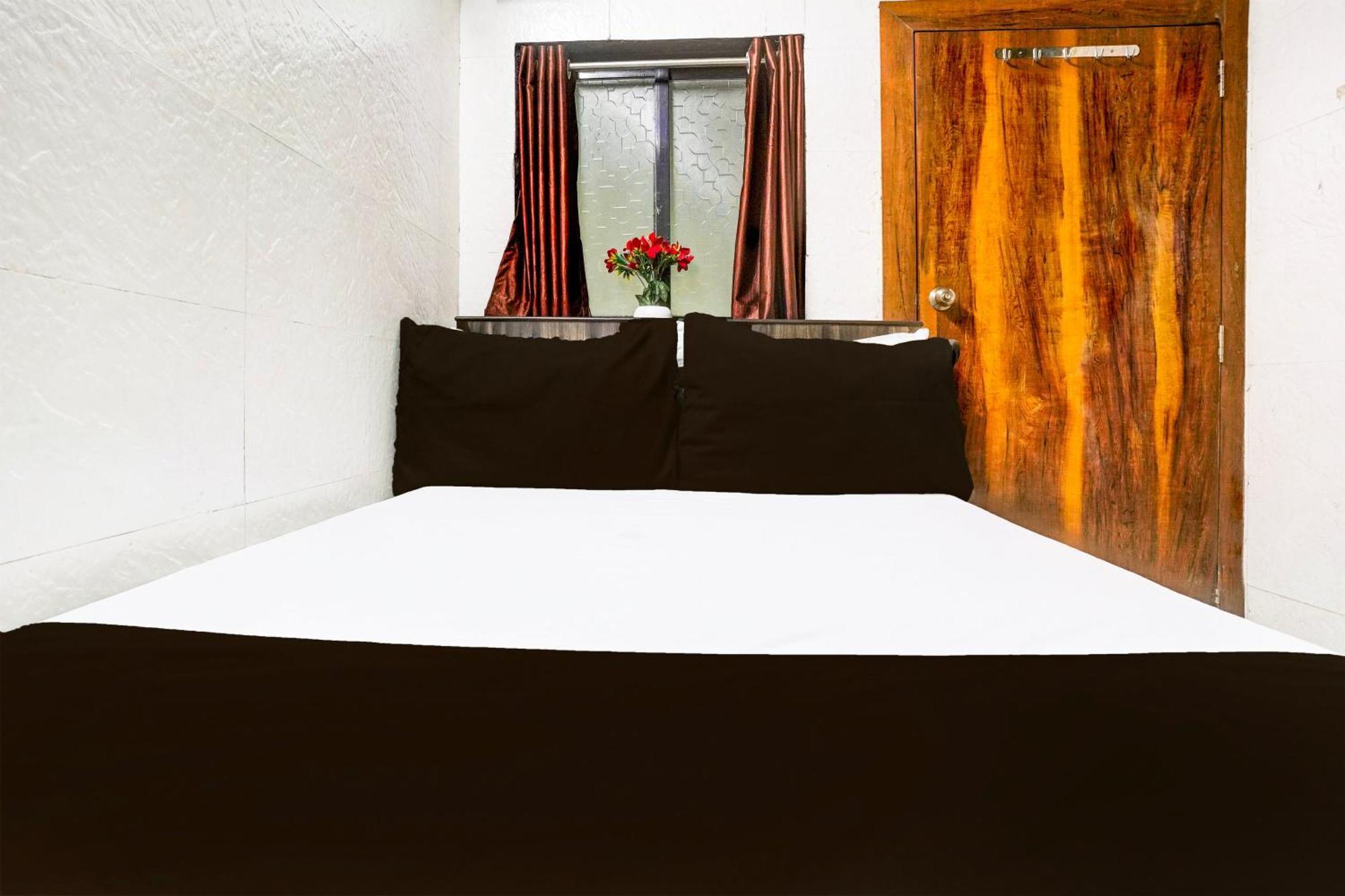 Super Hotel O Dombivali Formerly Pk Lodging Dombivli エクステリア 写真