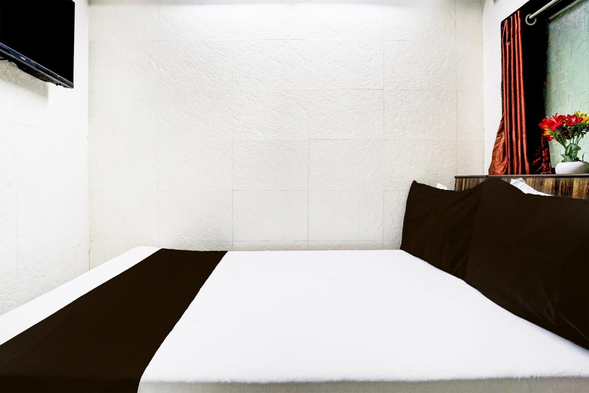 Super Hotel O Dombivali Formerly Pk Lodging Dombivli エクステリア 写真